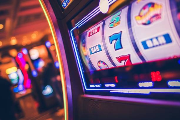 Live French Roulette table at jeniusbet with professional croupier and real-time betting interface